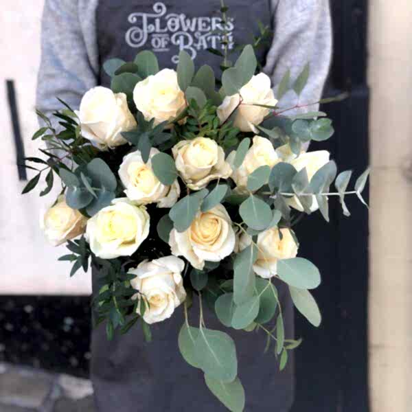 Classic 12 Ivory Rose