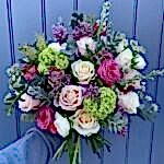 Valentines day flowers pink and white tones