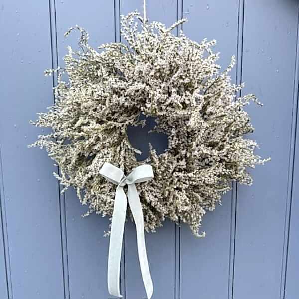 Everlasting Wreath - Made up of white dried statice