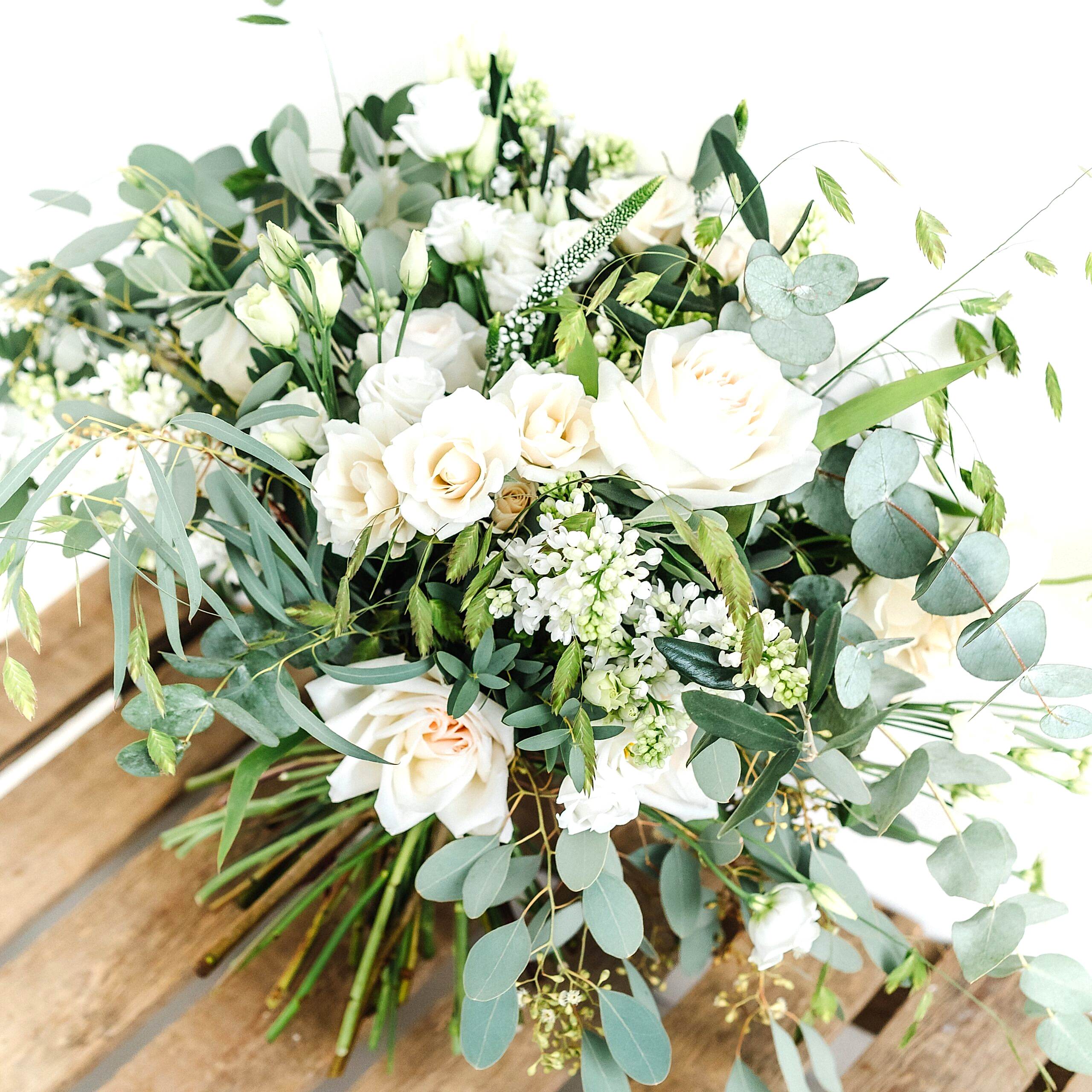 Neutrals Luxury bouquet - flowers of Bath